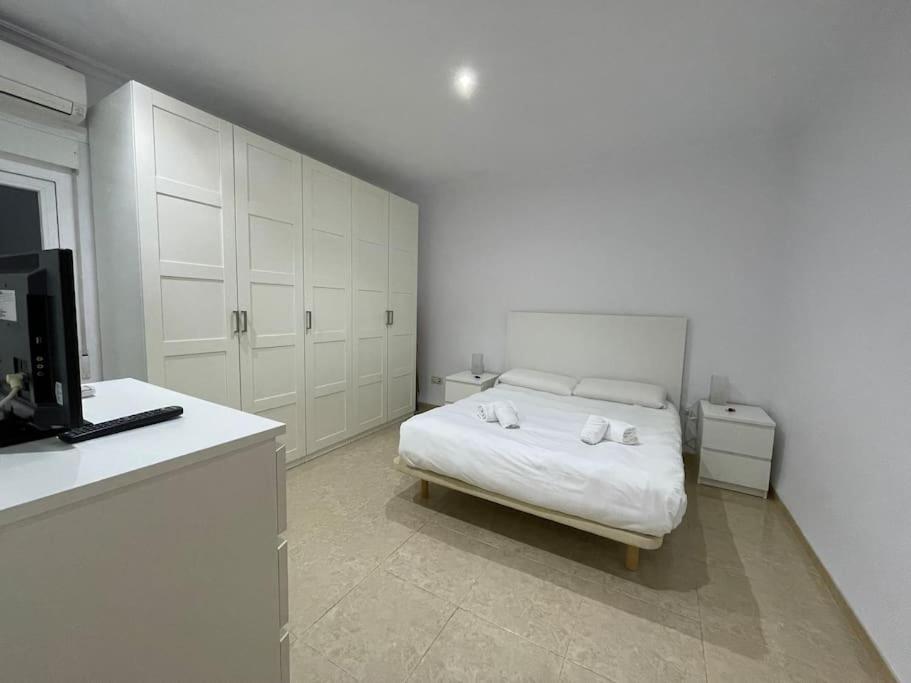Apartamento Almogavares กอร์โดบา ภายนอก รูปภาพ
